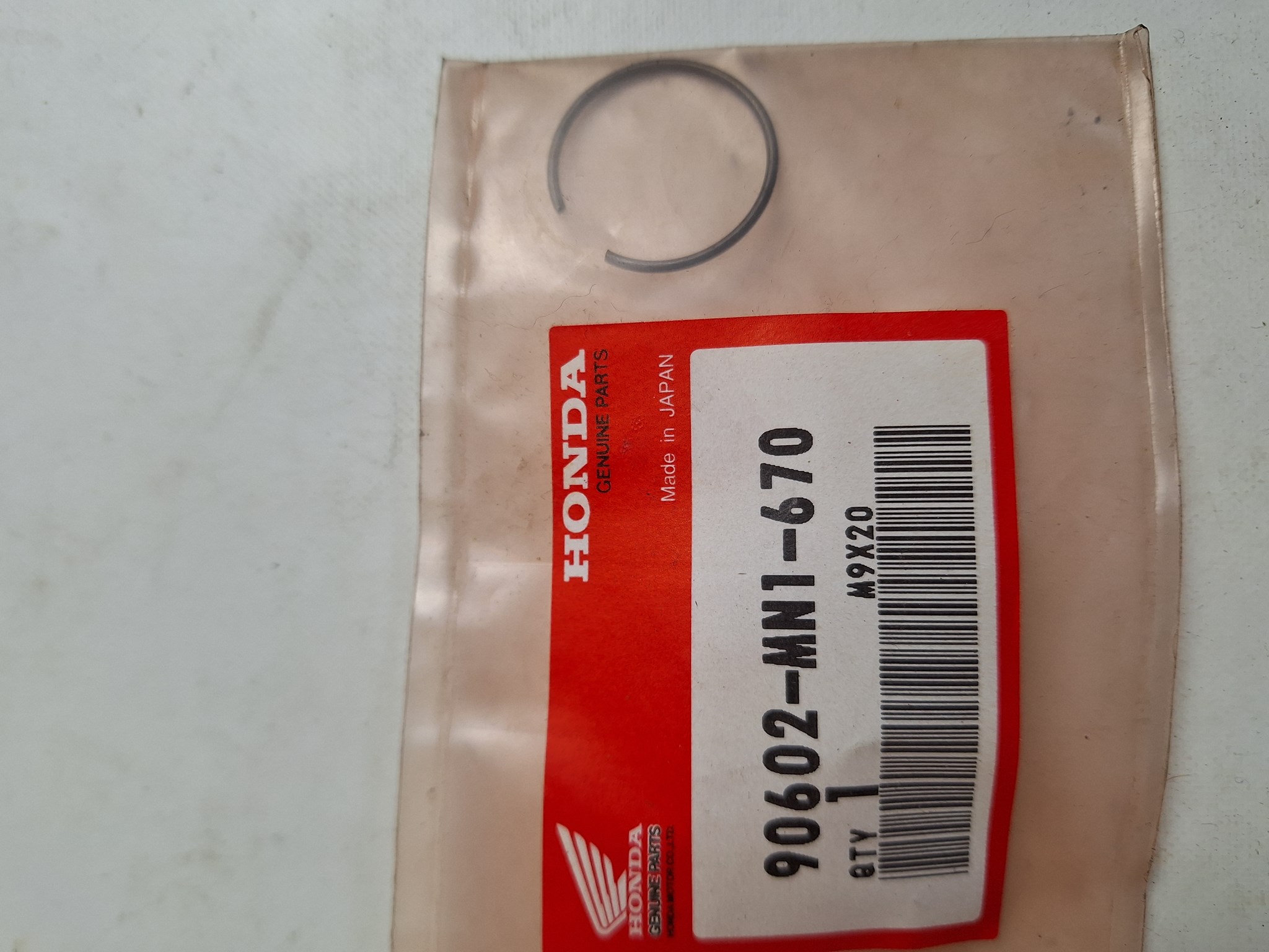 Bild von SICHERUNG, KOLBENBOLZEN  90602-MN1-670  XR600 RJ-P